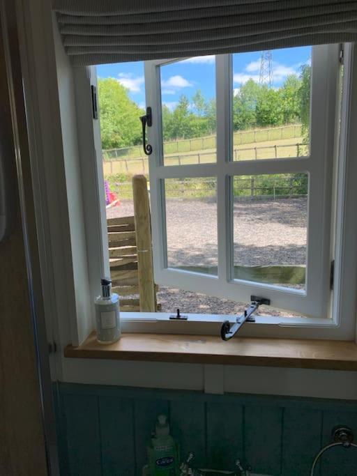 Romantic Shepherds Hut With Stunning Sunsets Hollingbourne المظهر الخارجي الصورة